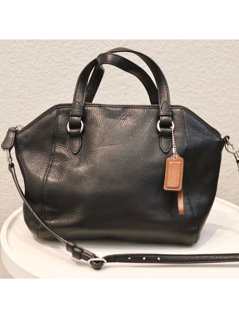 Coach Kelsey Satchel Crossbody Pebbled Leather Black Excellent